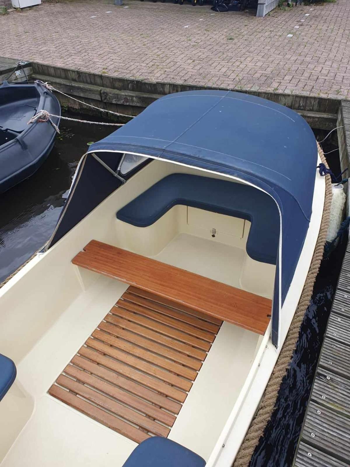 Huis Bij Het Water Met Sloepje Jutrijp Exterior foto