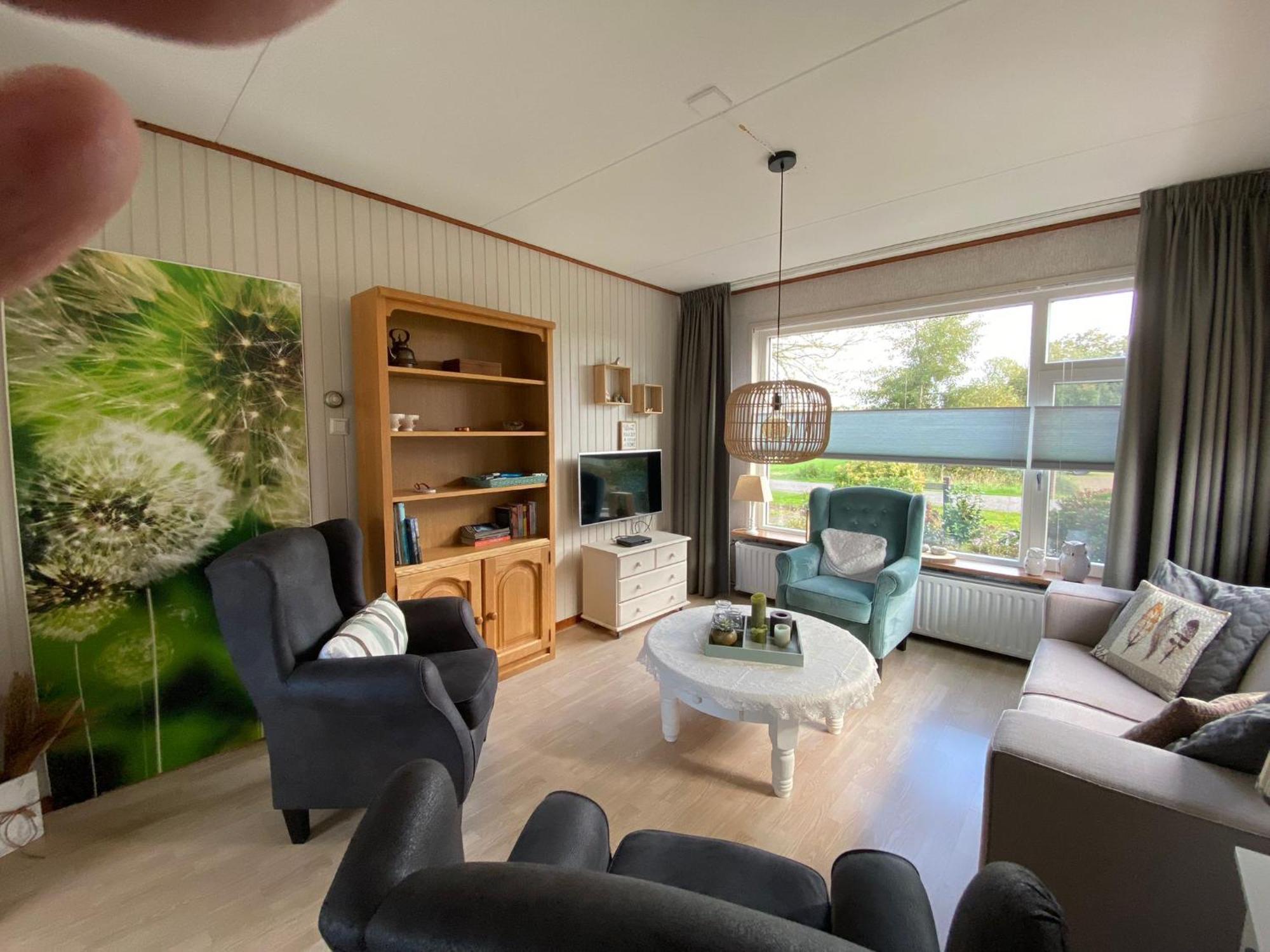 Huis Bij Het Water Met Sloepje Jutrijp Exterior foto