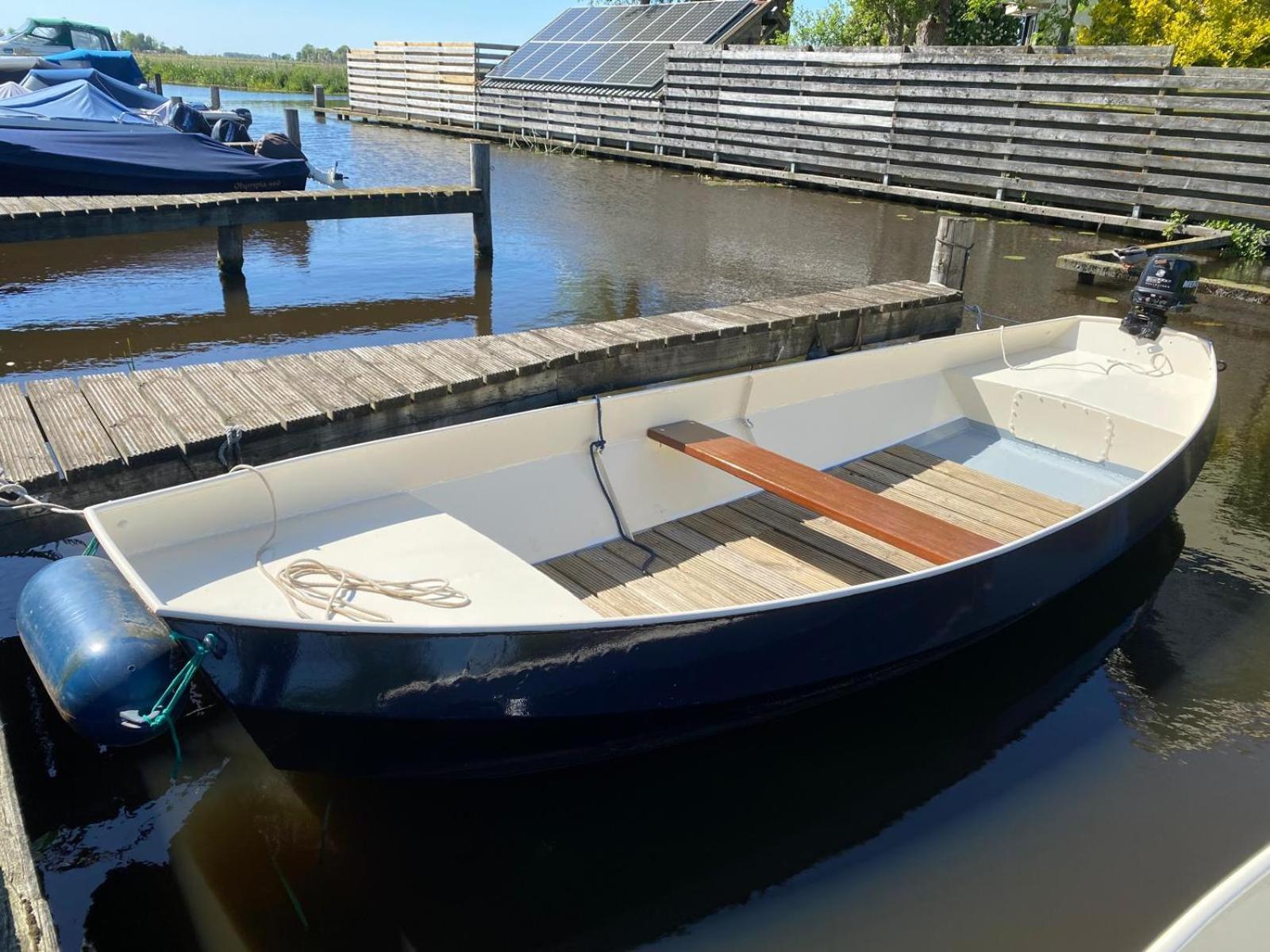 Huis Bij Het Water Met Sloepje Jutrijp Exterior foto